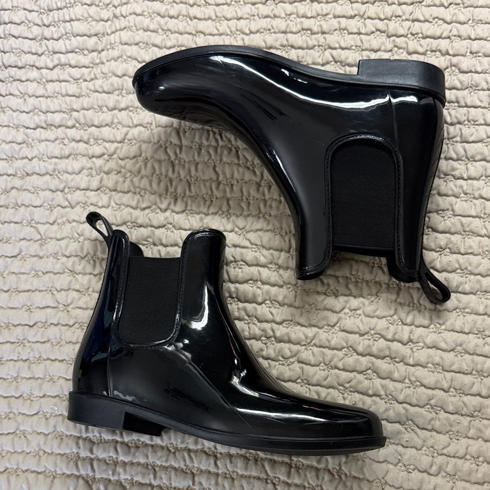 Black Glossy Rain Boots
